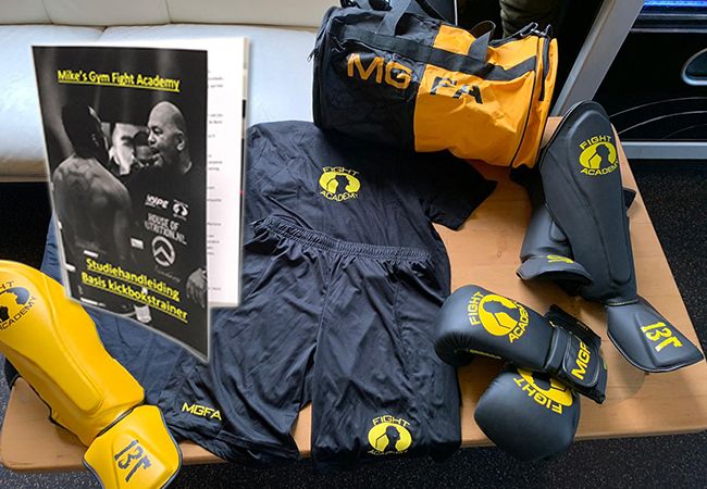 Wordt kickboks leraar: Mike’s Gym Fight Academy van start