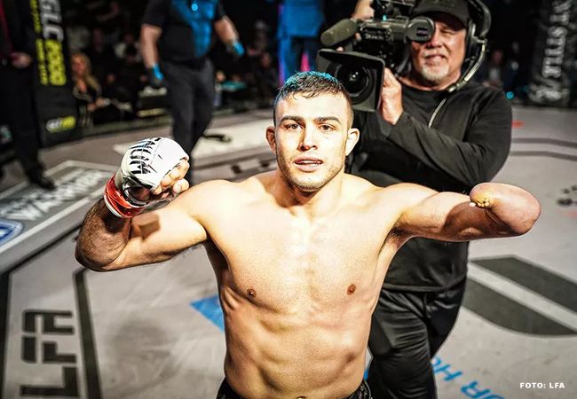 Eenarmige MMA-vechter wil na brute overwinning naar UFC (video)