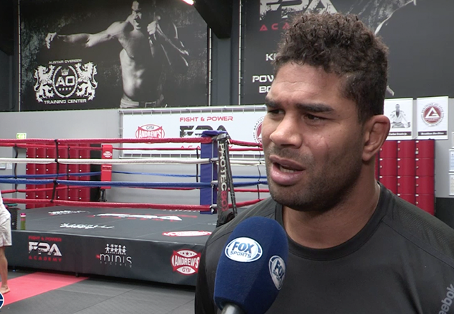 Alistair Overeem traint samen met de man die hem knock-out sloeg