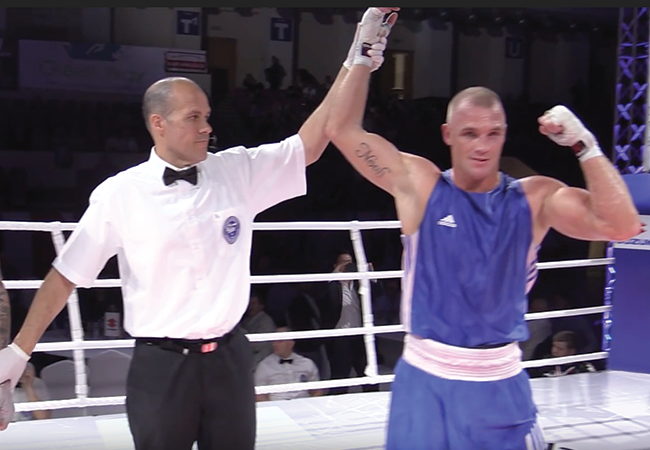 Discutabele video: Bokser Peter Müllenberg geschorst