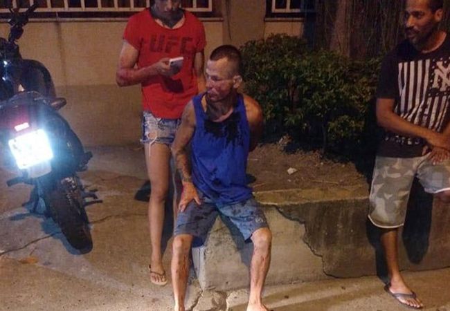 Man probeert vrouwelijke UFC-vechter te beroven, maar krijgt flink pak slaag