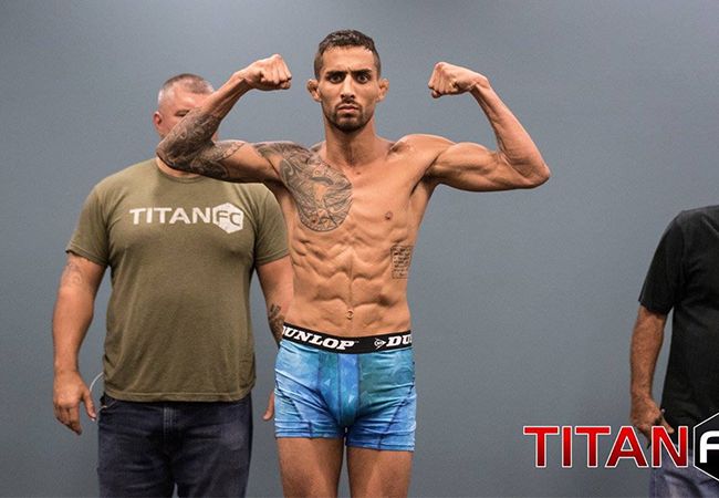 MMA-kampioen seconden voor wedstrijd verboden te vechten