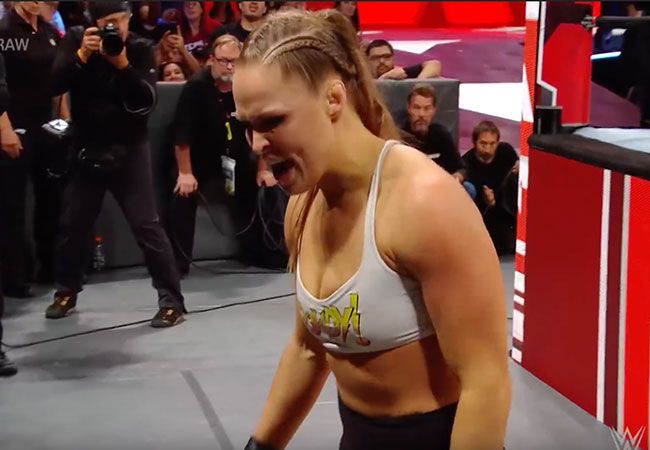 Ronda Rousey: 'geen van die WWE bitches kan mij wat flikken'