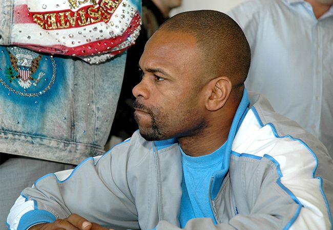 Roy Jones Jr. vecht afscheid partij tegen Scott Sigmon