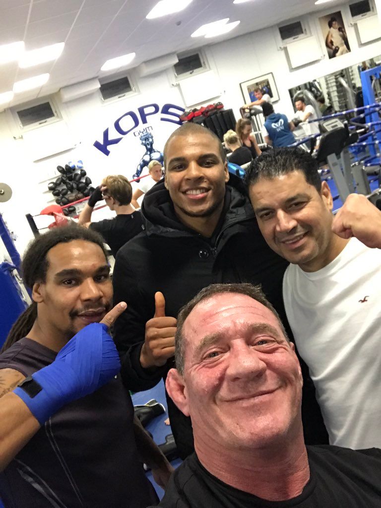 VIDEO: Thomas Bridgewater (Kops Gym) boekt zege op Mehmet Ozer in Istanbul