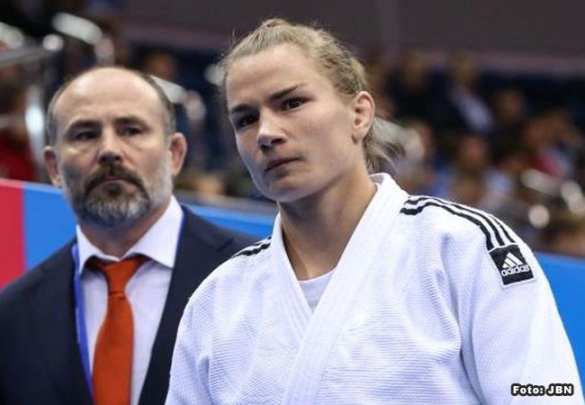 SANNE VERHAGEN IN ACTIE OP DAG 3 WK JUDO