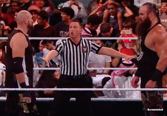 VIDEO: Tyson Fury 'klapt' Braun Strowman in WWE-debuut