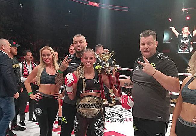 Enfusion kickboksen: Georgina van der Linden behoudt wereldtitel in Tsjechië