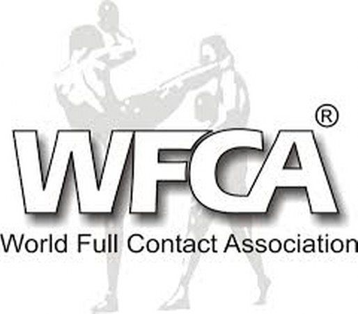 W.F.C.A. reikt trainer diploma's Thai boxing en kickboxing uit bij AK-sports in Oss