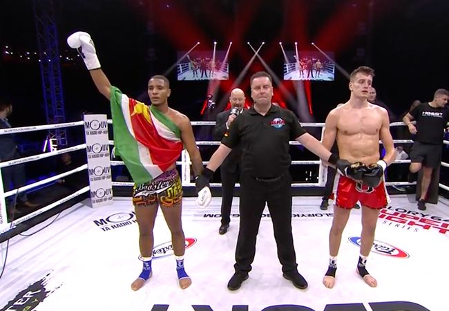 GLORY 64: Donovan Wisse boekt brute knock-out zege