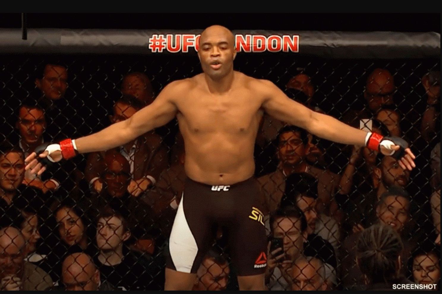 'Dat woord ken ik niet!' UFC icoon Anderson Silva laat zien waarom hij een legende is