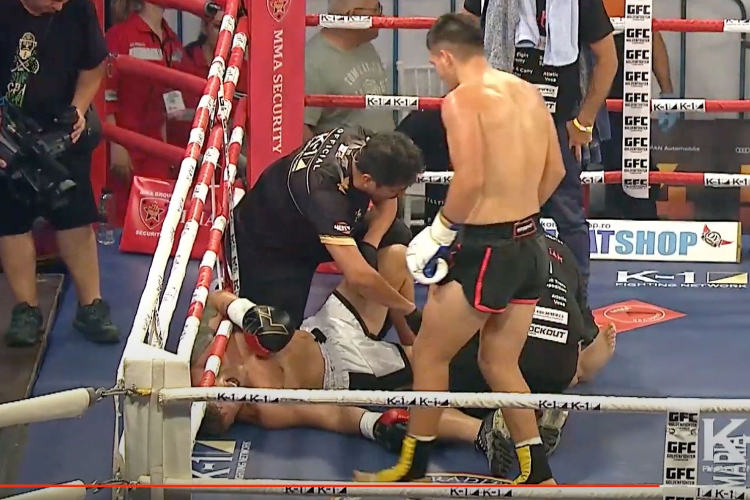 🎥 Glory's Gafencu lijdt zware blessure in K-1 rematch: 'Vecht niet meer'