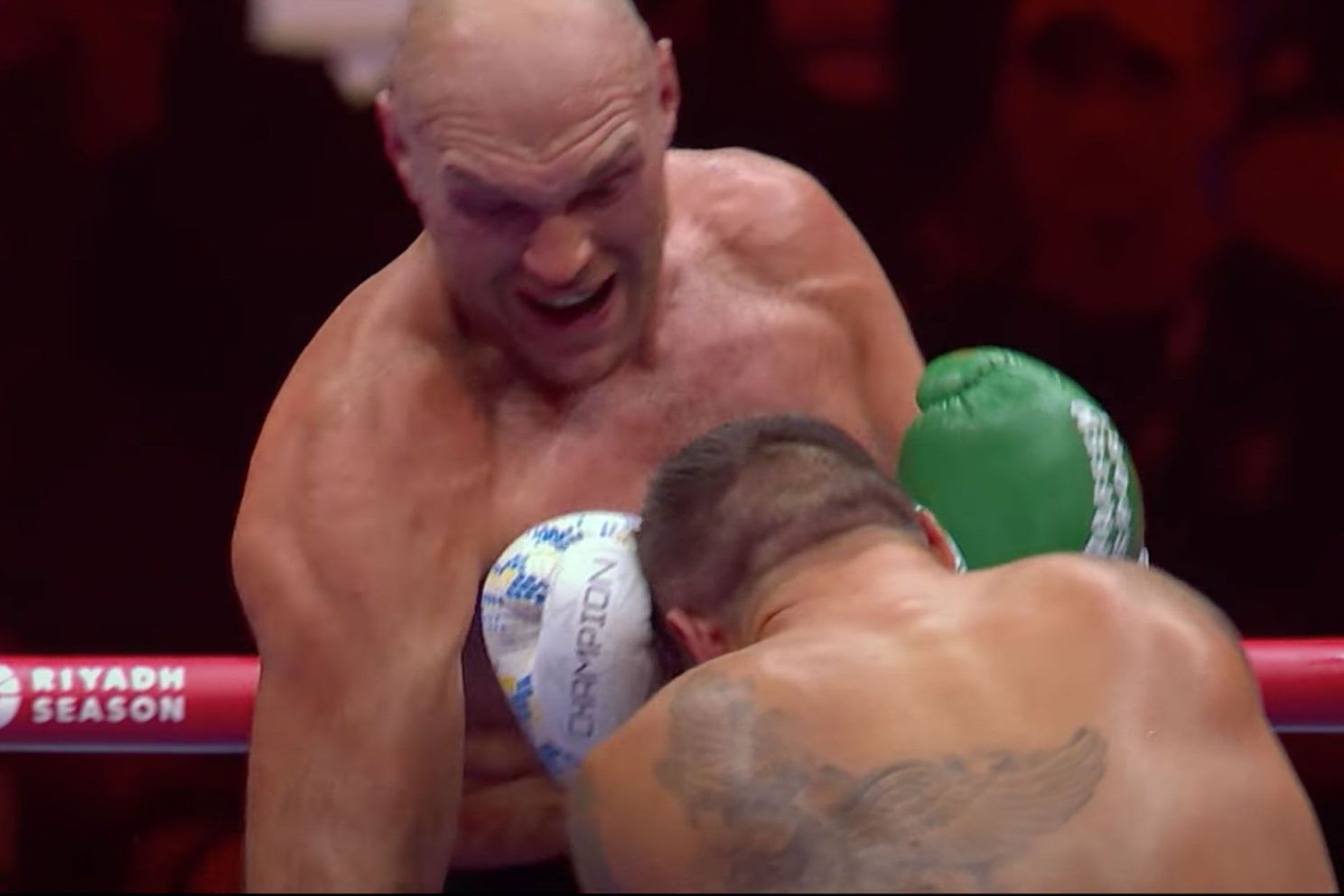 Tyson Fury krijgt gouden tip: Zo kan hij Usyk verslaan in de rematch