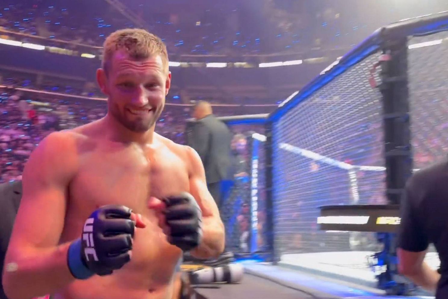 Grote paniek! Nederlandse knokker jaagt UFC vechter afgrond in - einde oefening