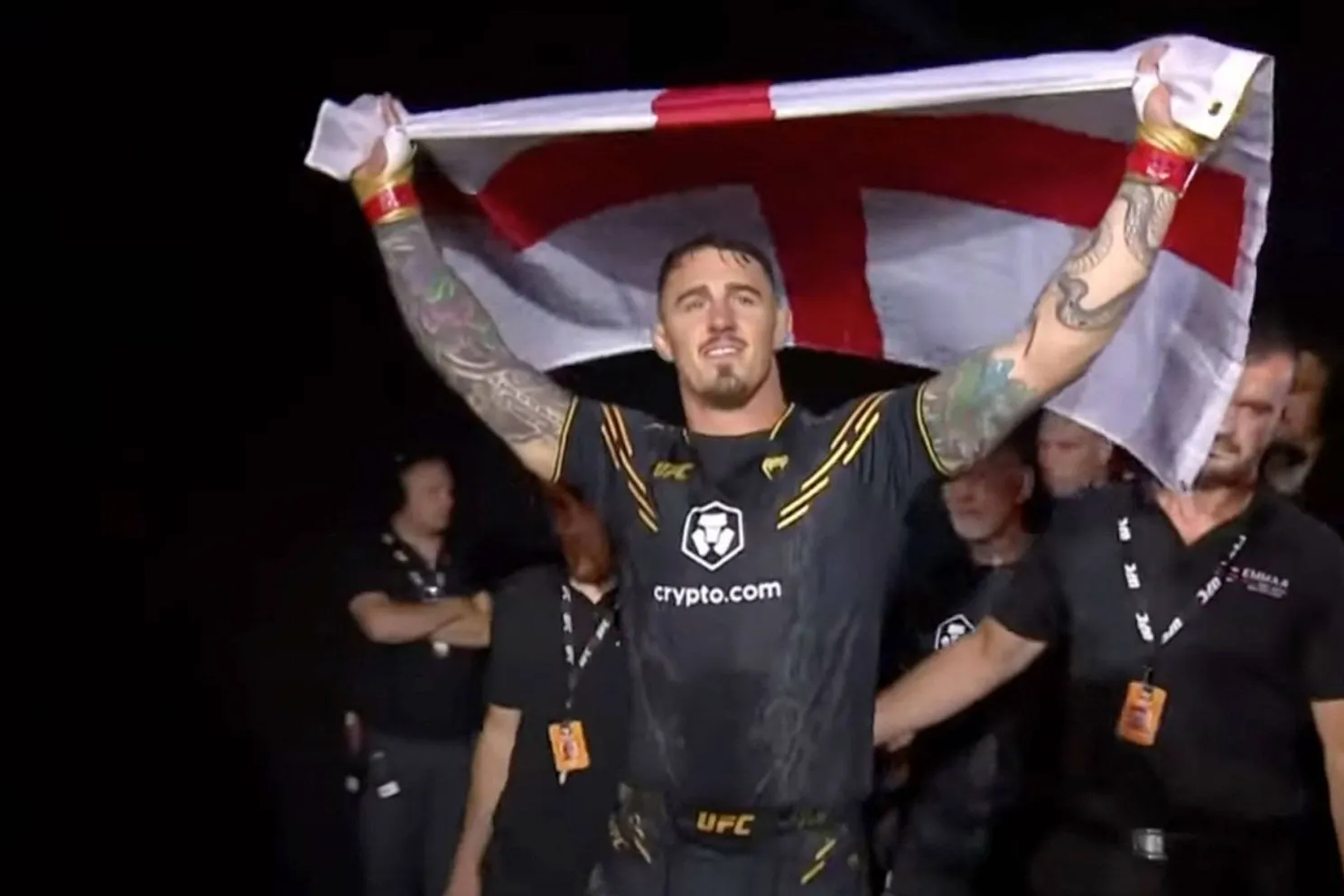 UFC-oorlog barst los: Tom Aspinall's vader gaat vol in de aanval