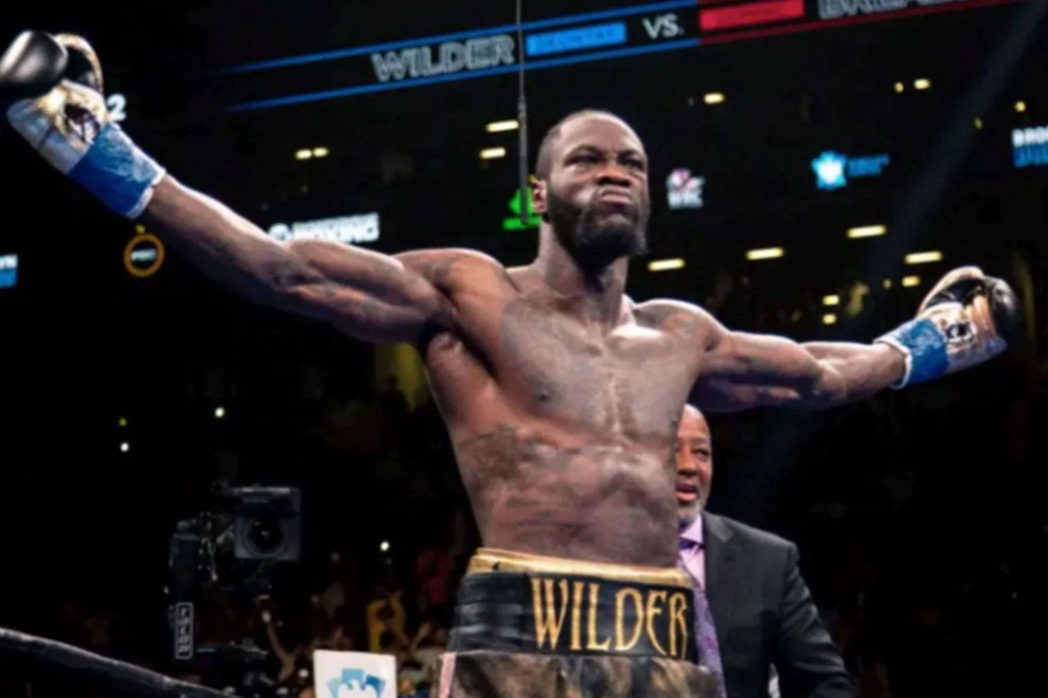 Boksicoon Deontay Wilder houdt deur op een kier voor droomgevecht