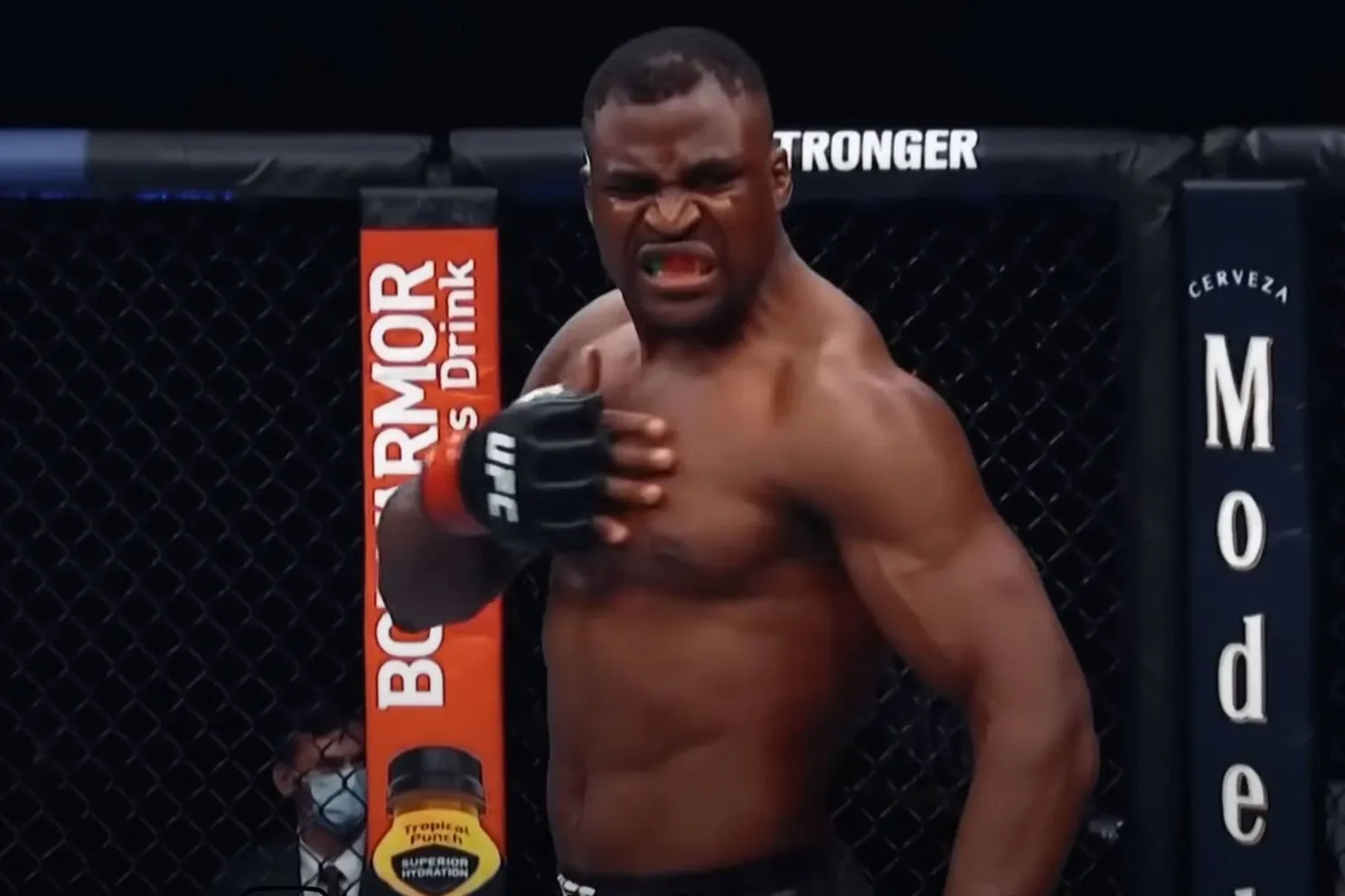 UFC-comeback Francis Ngannou dichterbij dan ooit