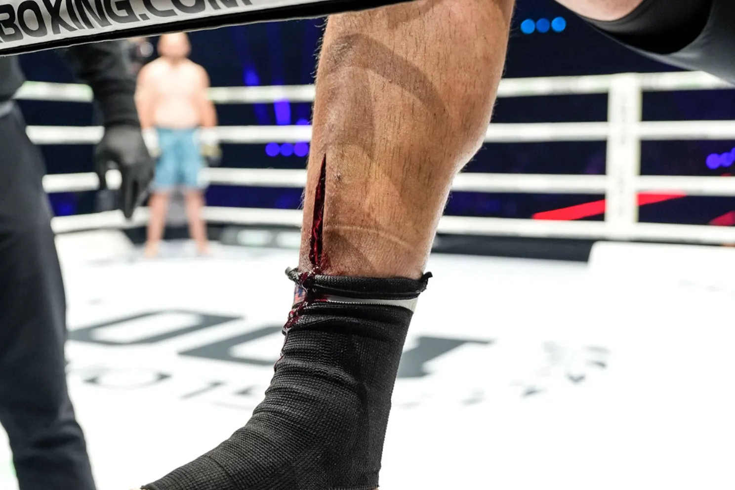 Pijnlijke exit voor Jamal Ben Saddik op Glory 100 - Tranen en teleurstelling
