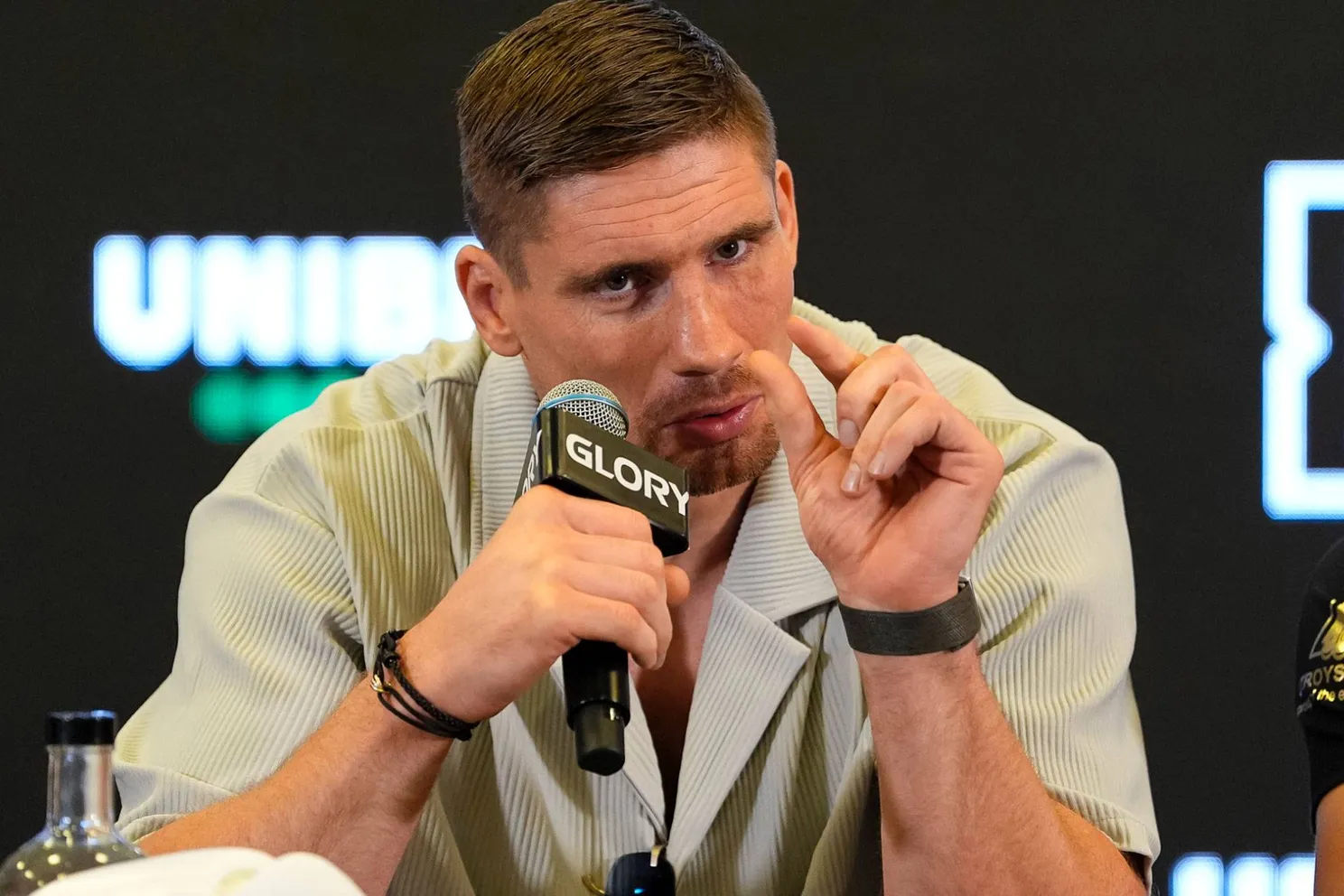 Rico Verhoeven reageert op uithaal Wesley Sneijder