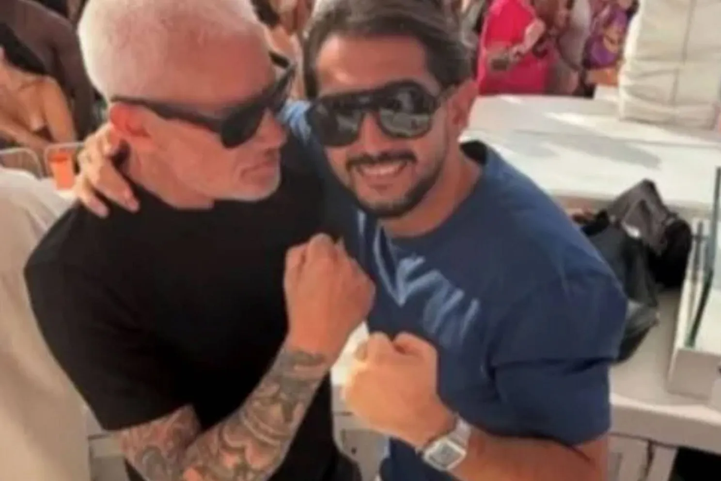 UFC ster McGregor slaat er weer eens op los - slachtoffer wordt uit buiten gezet