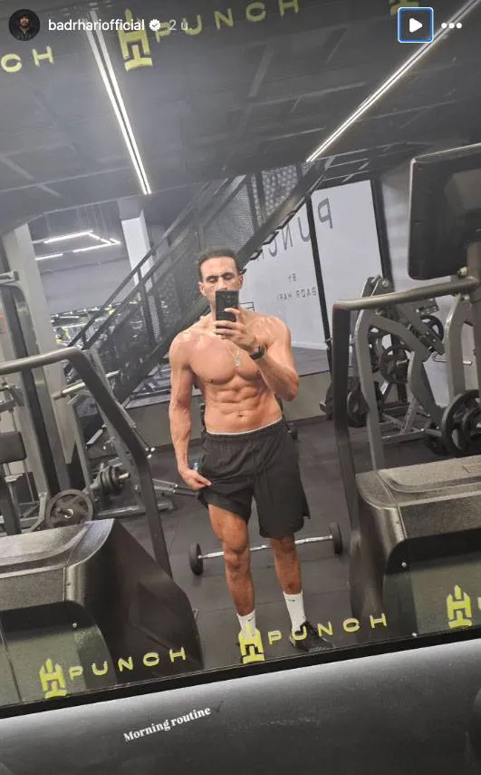 Badr Hari verrast fans met gespierd lichaam en wakkert hoop op nieuw gevecht aan