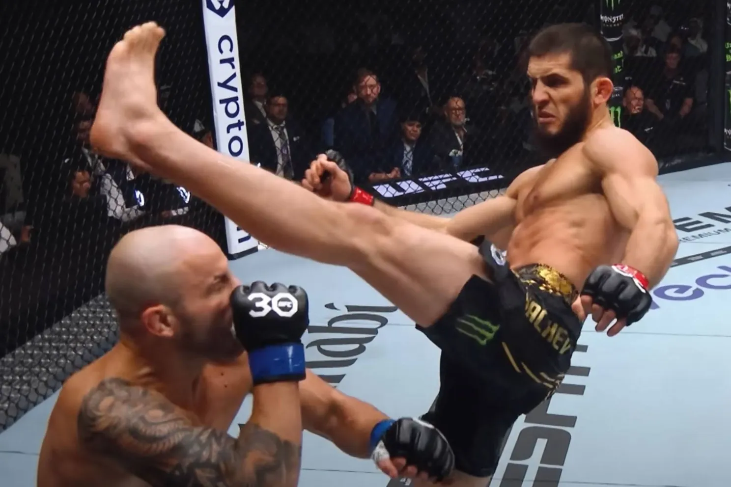 Schok! UFC-favoriet Islam Makhachev is niet zo sterk als hij lijkt