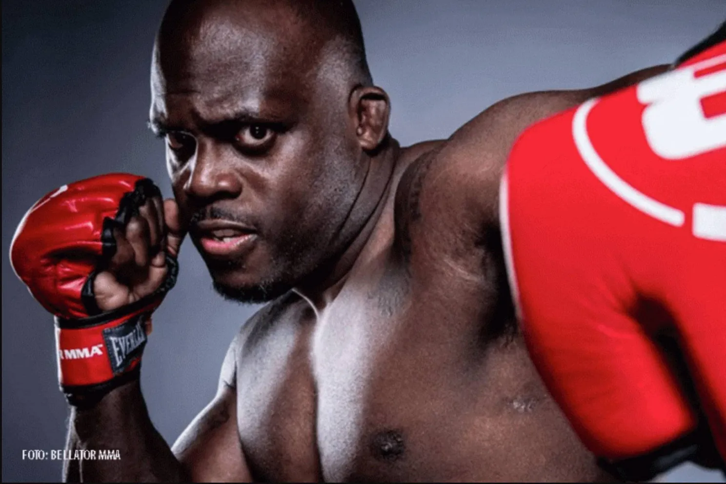Terugkijker! Melvin Manhoef sloopt Santos met brute KO – fans nog steeds sprakeloos