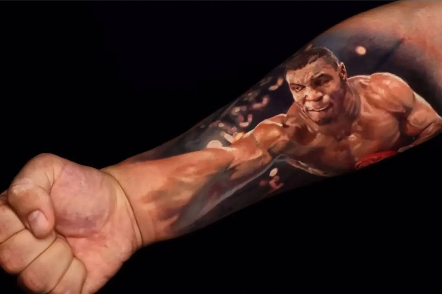 Ongelooflijke tattoo van Mike Tyson zorgt voor ophef in bokswereld