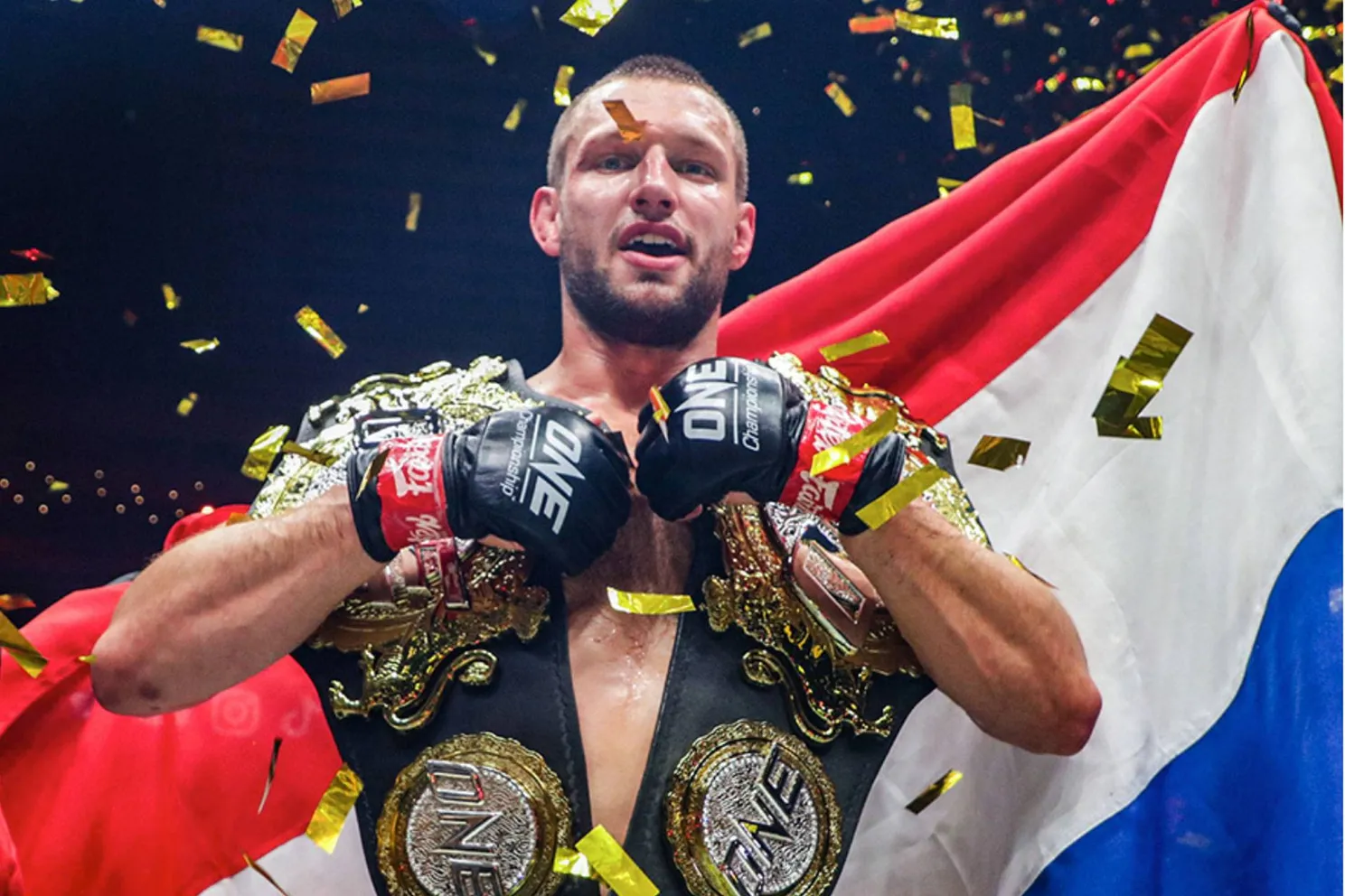 Pers negeerde UFC ster De Ridder jarenlang - draagt nu heel Nederland op zijn schouders