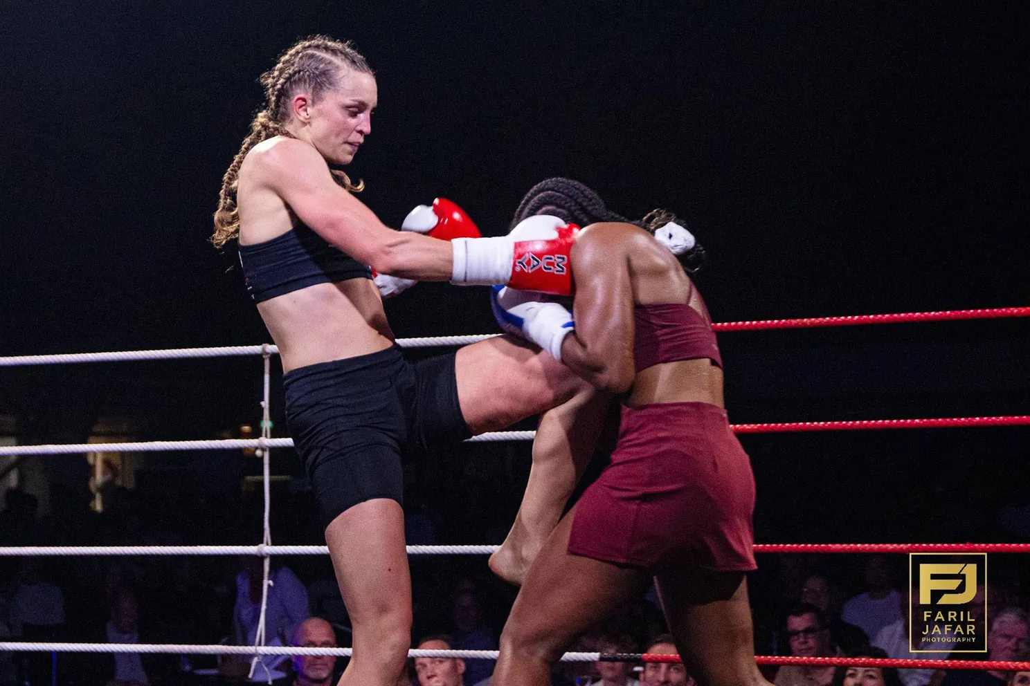 UNIEK! Hilde Schutte maakt indruk als arts én kickbokser in de RINGS ring
