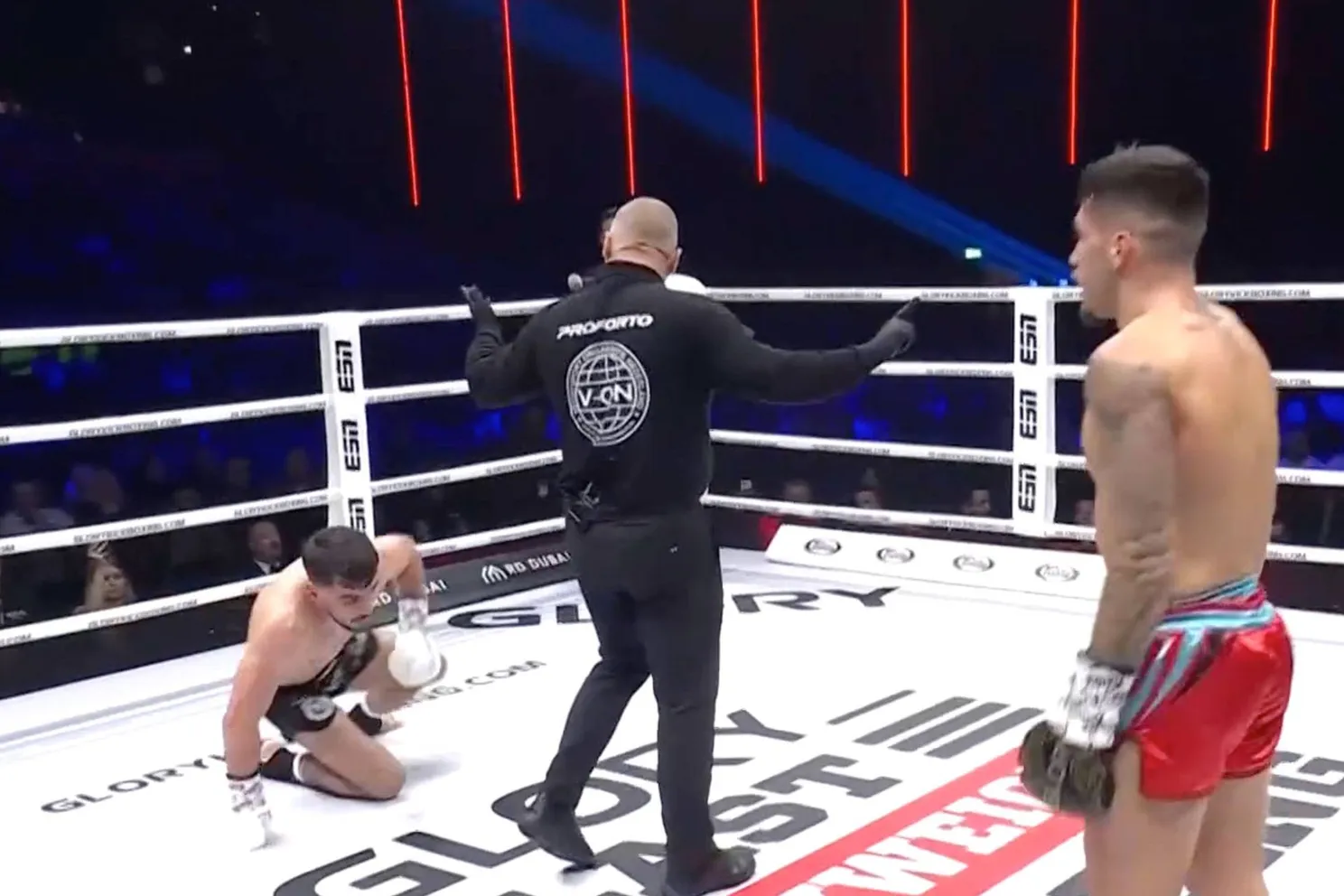 #GLORY104