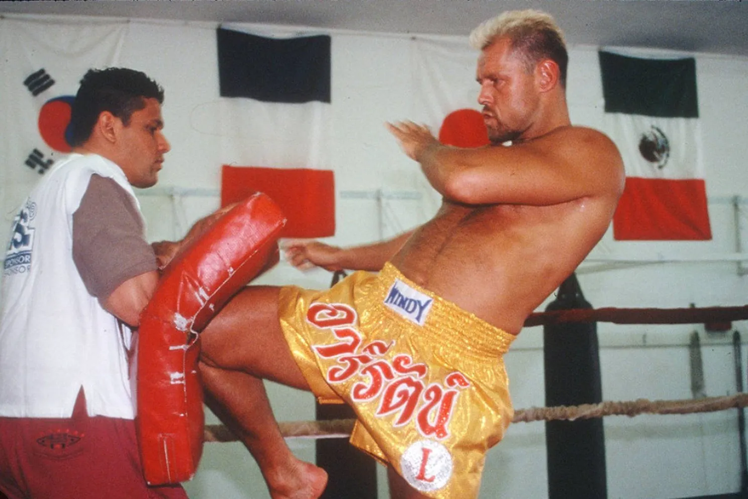 Overleden kickboksheld Rob Kaman laat in teruggevonden video diepe indruk achter