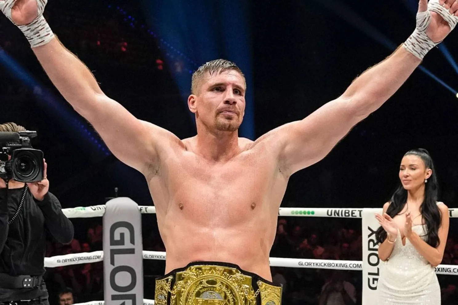 Bertens: ‘Ik hoop dat Rico Verhoeven MMA gaat doen’ – na bliksemzege in Genk