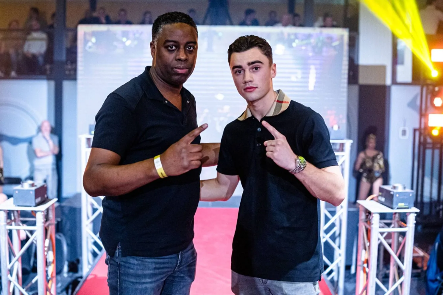 Vechticoon Nieky Holzken stopt, zoon Geraldo pakt de bokshandschoenen op: “nieuwe start”