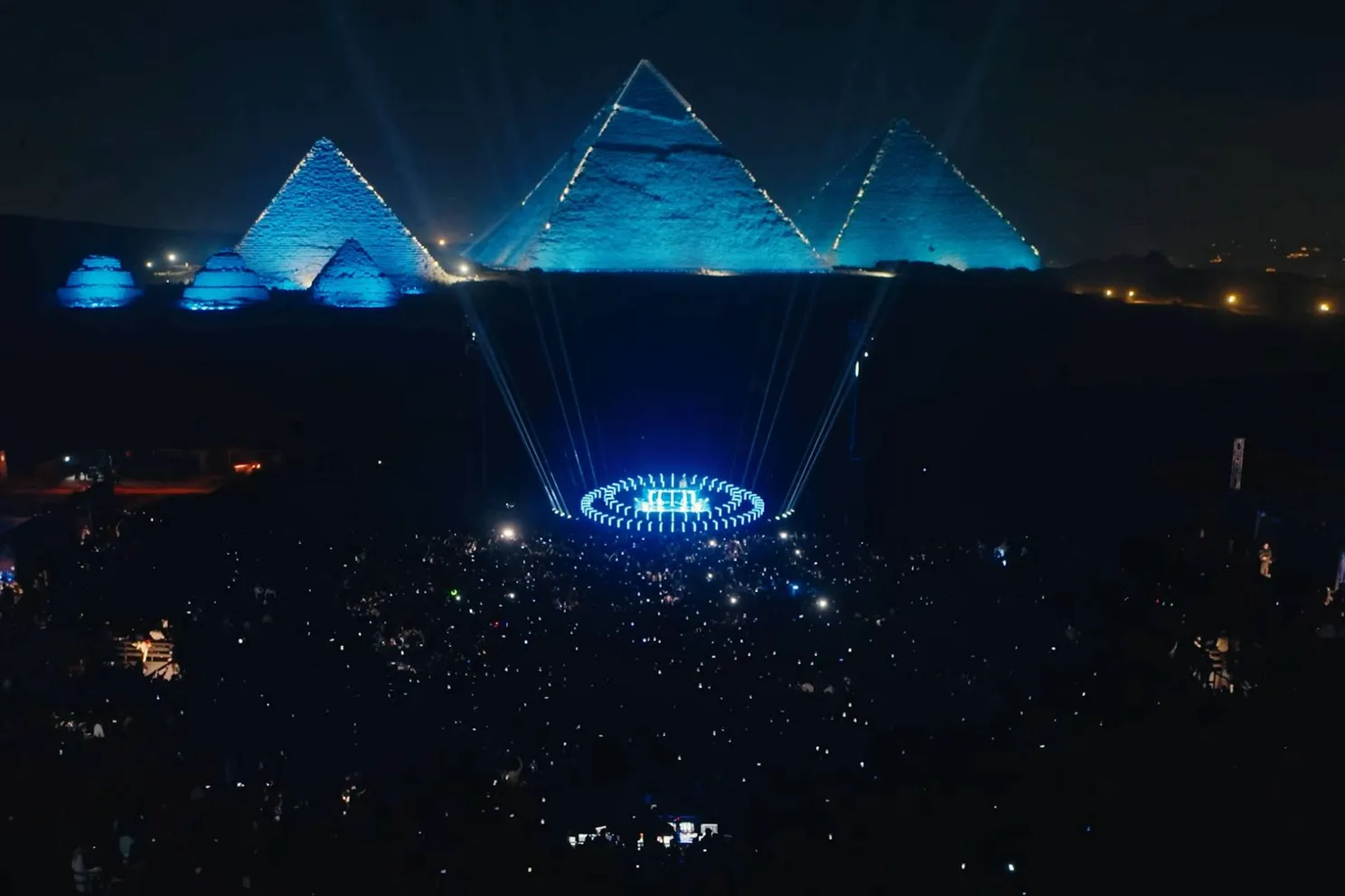 Zo gaat Usyk vs Rico Verhoeven eruit zien bij de piramides in Egypte? Unieke boksarena