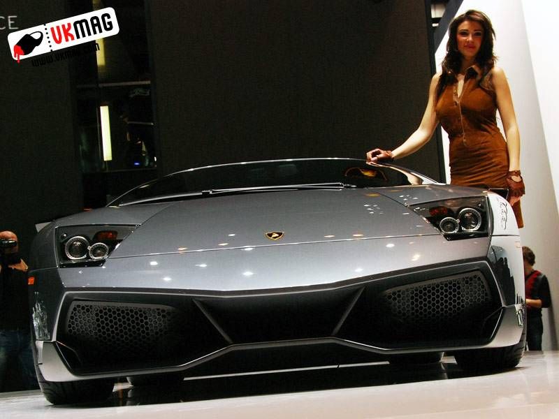 Autosalon Geneve 2010: De dames van Lamborghini