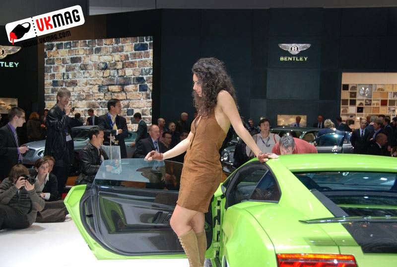 Autosalon Geneve 2010: De dames van Lamborghini