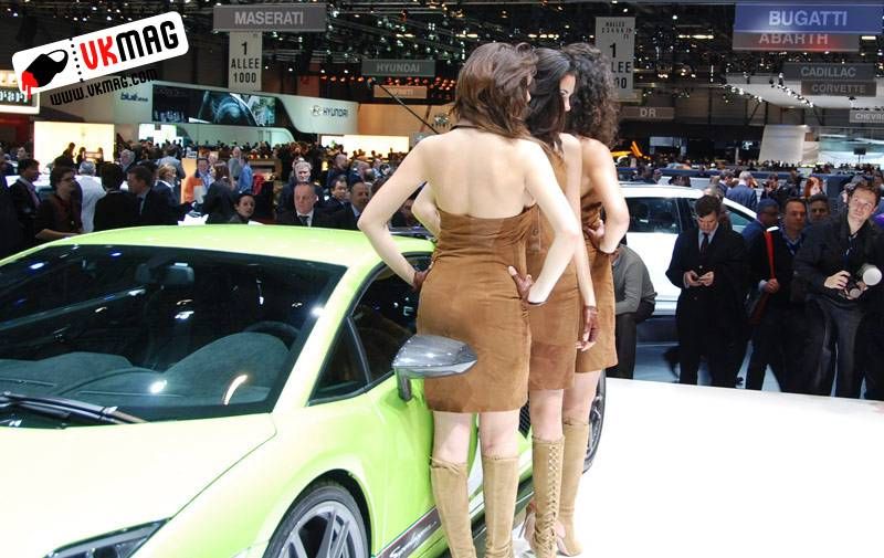 Autosalon Geneve 2010: De dames van Lamborghini