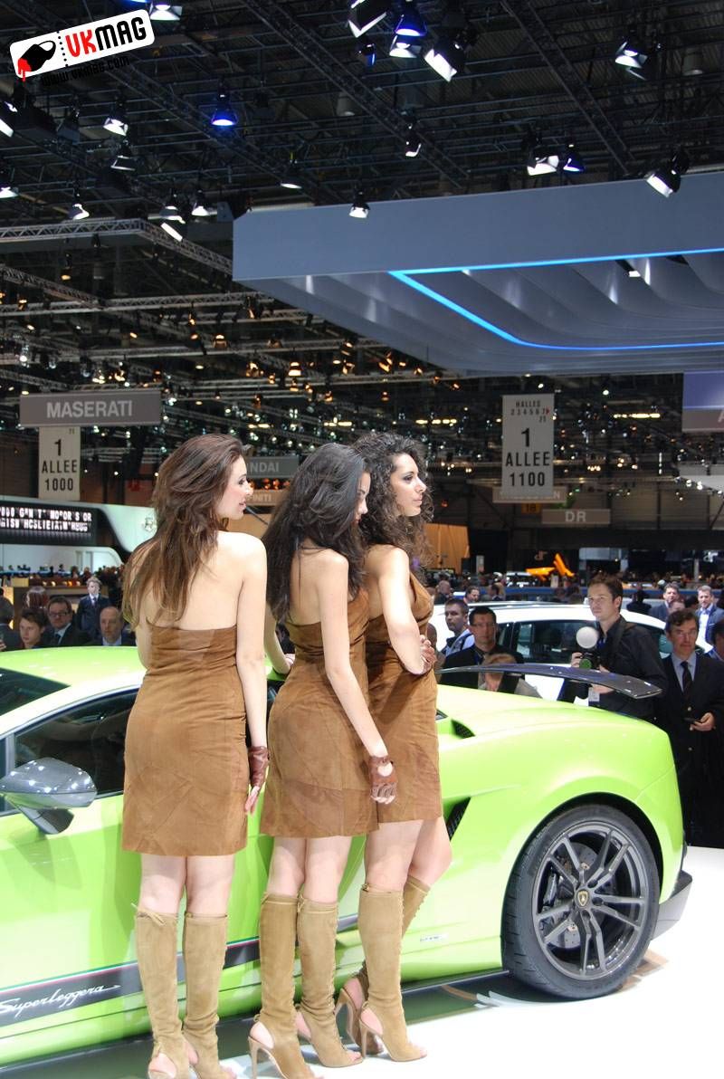 Autosalon Geneve 2010: De dames van Lamborghini