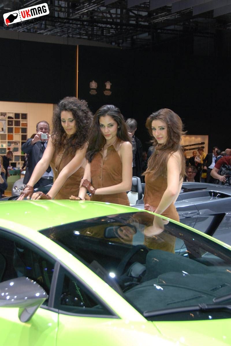 Autosalon Geneve 2010: De dames van Lamborghini