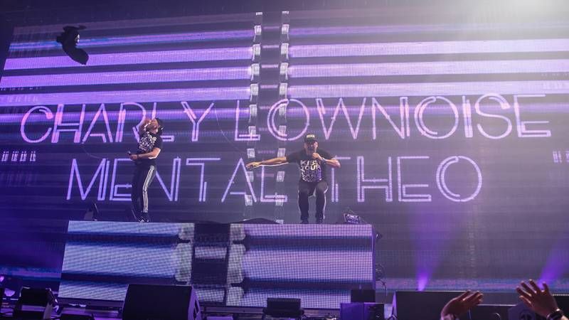 Foto's 25-jarig jubileumconcert Charly Lownoise en Mental Theo
