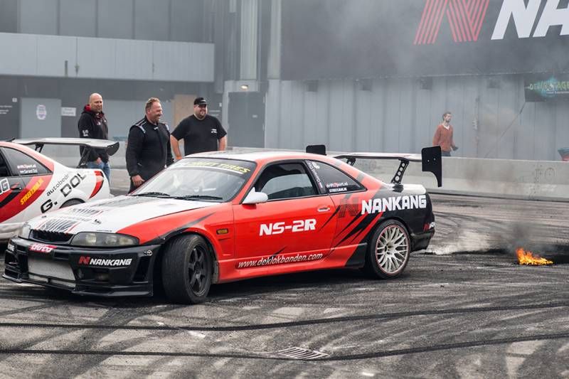 Gewoon 50 brute en mooie foto's van 100% Tuning in Ahoy