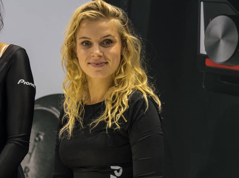 Gewoon 50 brute en mooie foto's van 100% Tuning in Ahoy