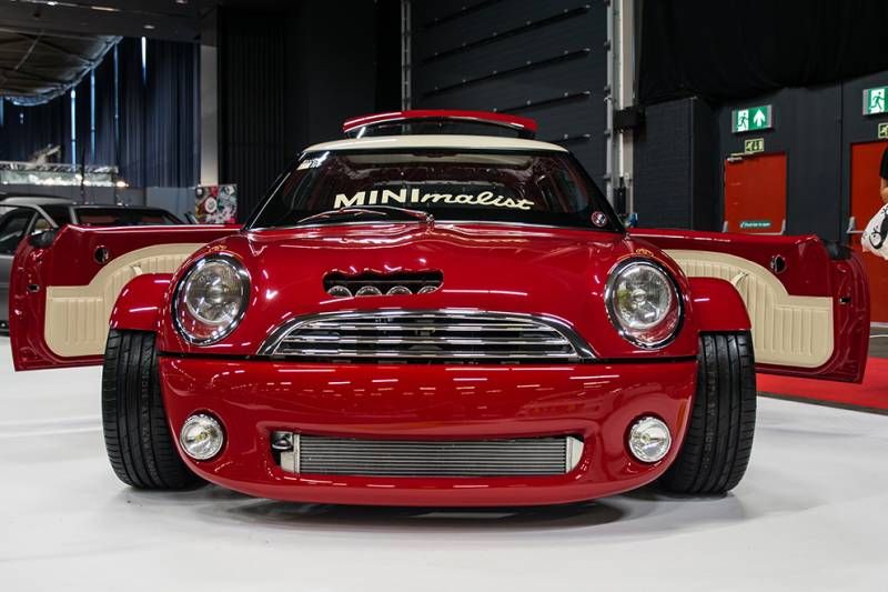 Gewoon 50 brute en mooie foto's van 100% Tuning in Ahoy