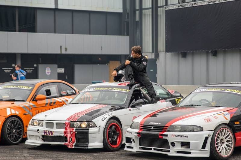 Gewoon 50 brute en mooie foto's van 100% Tuning in Ahoy