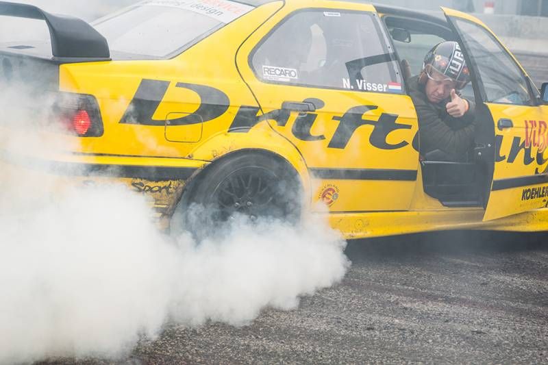 Gewoon 50 brute en mooie foto's van 100% Tuning in Ahoy