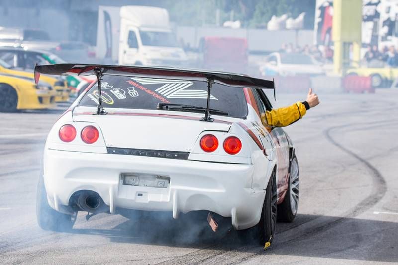 Gewoon 50 brute en mooie foto's van 100% Tuning in Ahoy