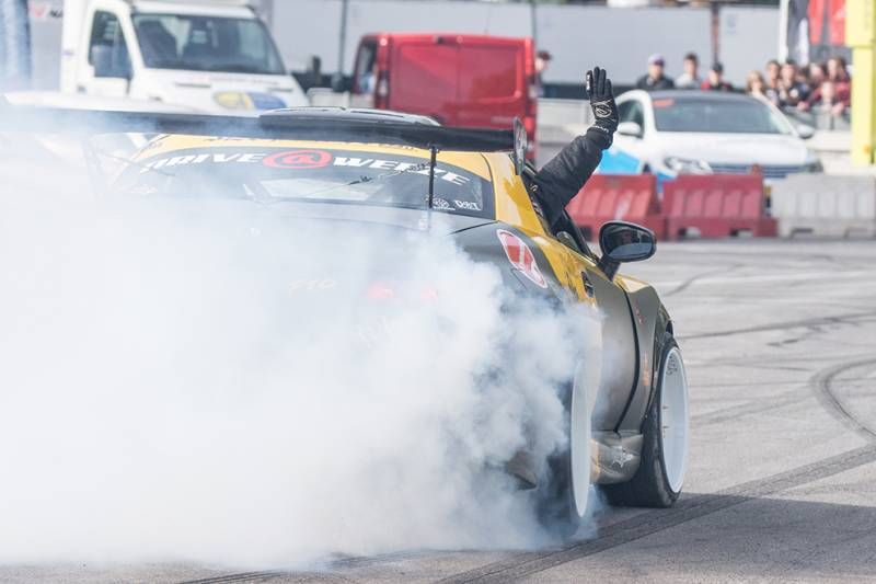 Gewoon 50 brute en mooie foto's van 100% Tuning in Ahoy