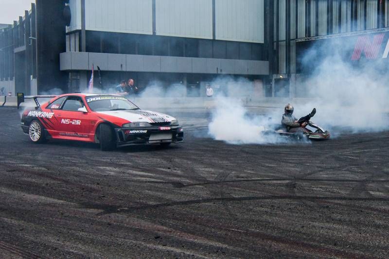 Gewoon 50 brute en mooie foto's van 100% Tuning in Ahoy