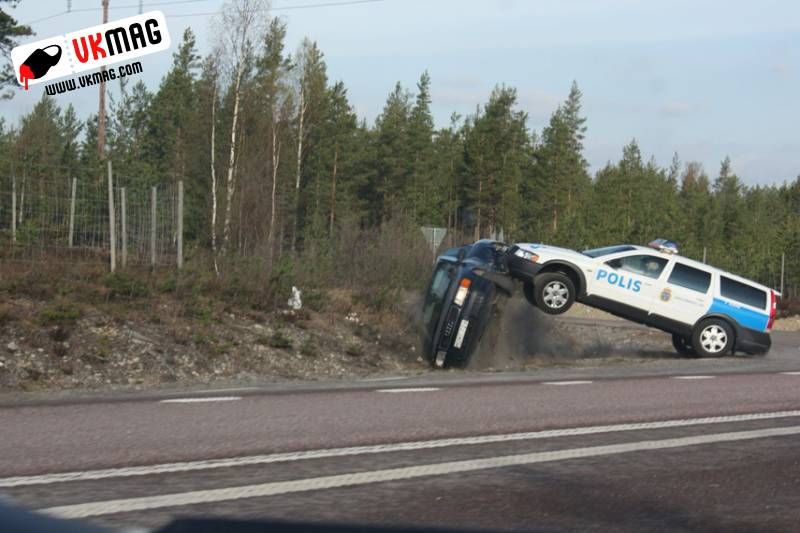 Zo stopt Zweedse Politie een Audi